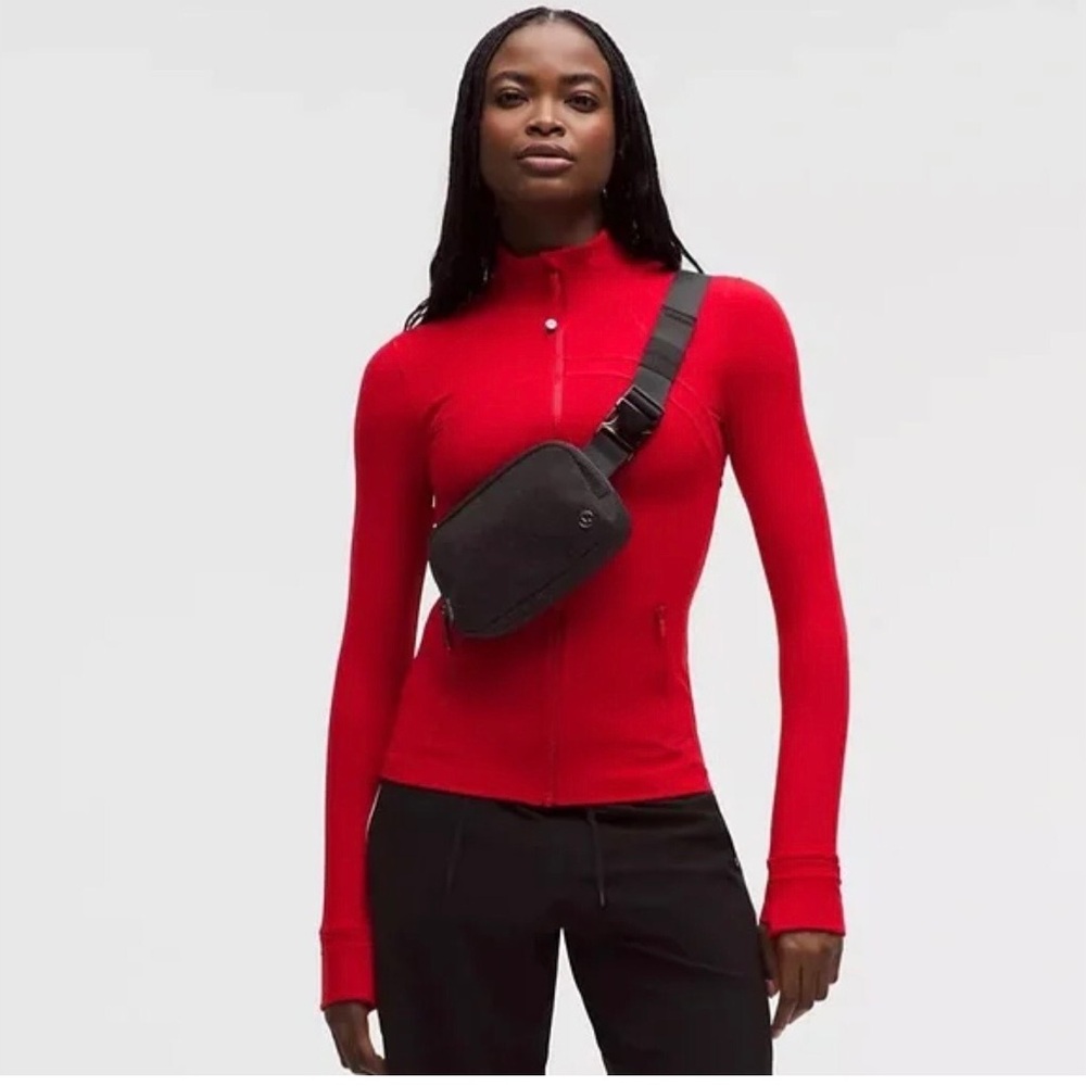 Lulu Lemon Everywhere Glitter Black 1L Belt Bag - Picture 2 of 10